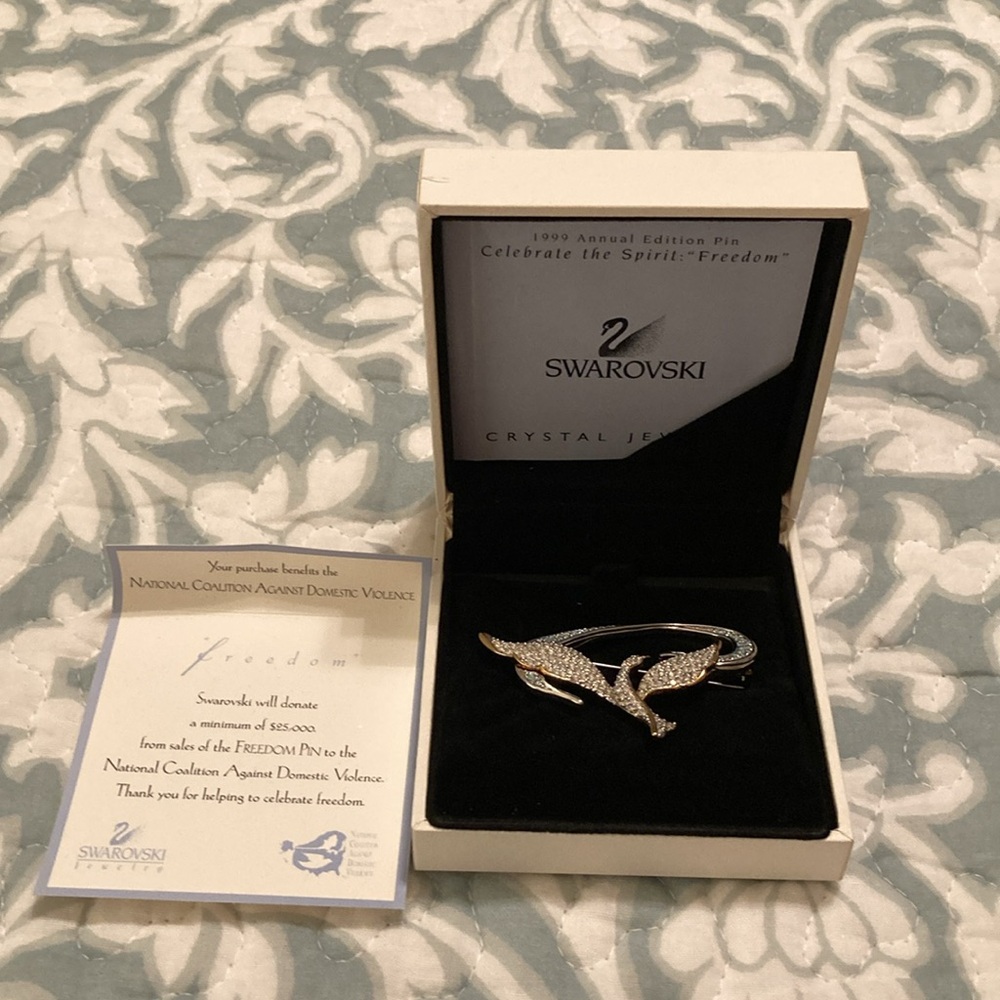 Swarovski Pin - Freedom Pin - Picture 3 of 9